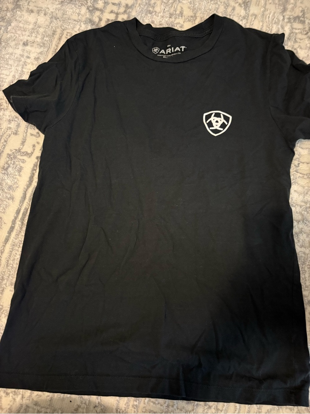 Ariat Black Graphic Logo Tee - Wood Grain Badge